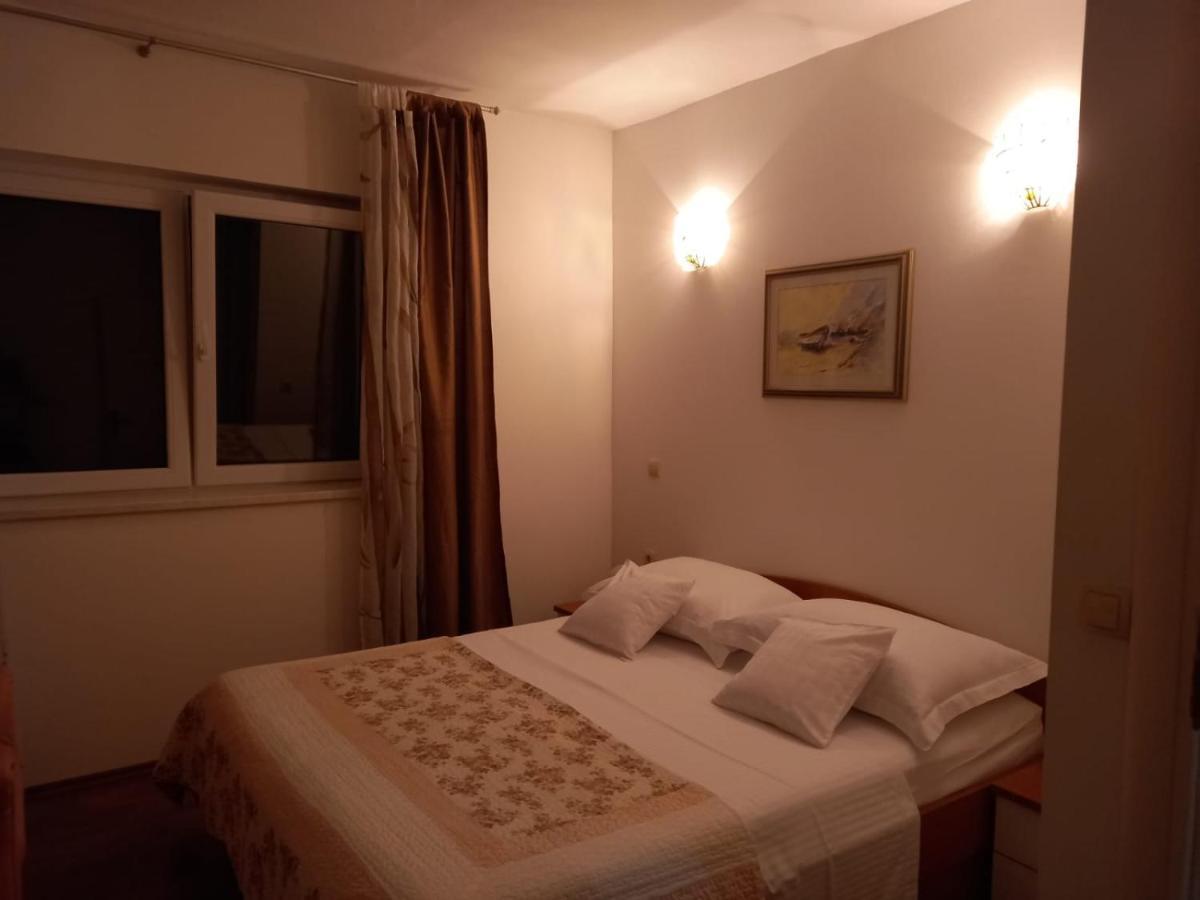 Appartement Jelena à Omiš Extérieur photo