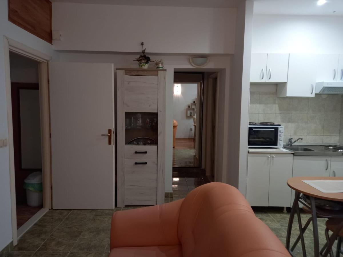 Appartement Jelena à Omiš Extérieur photo