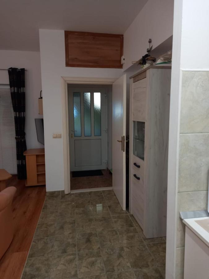 Appartement Jelena à Omiš Extérieur photo