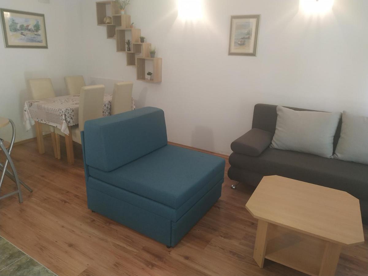Appartement Jelena à Omiš Extérieur photo