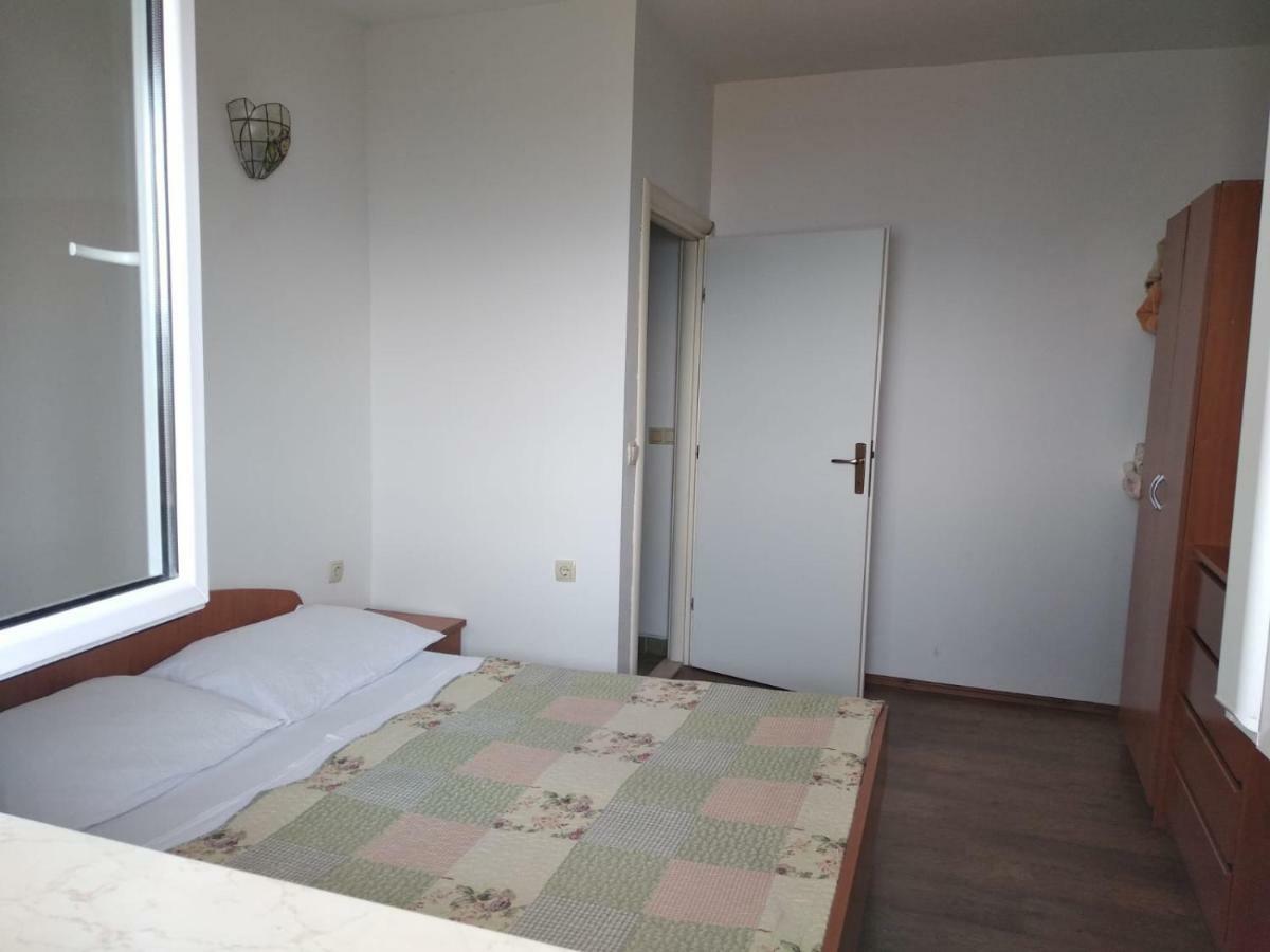Appartement Jelena à Omiš Extérieur photo